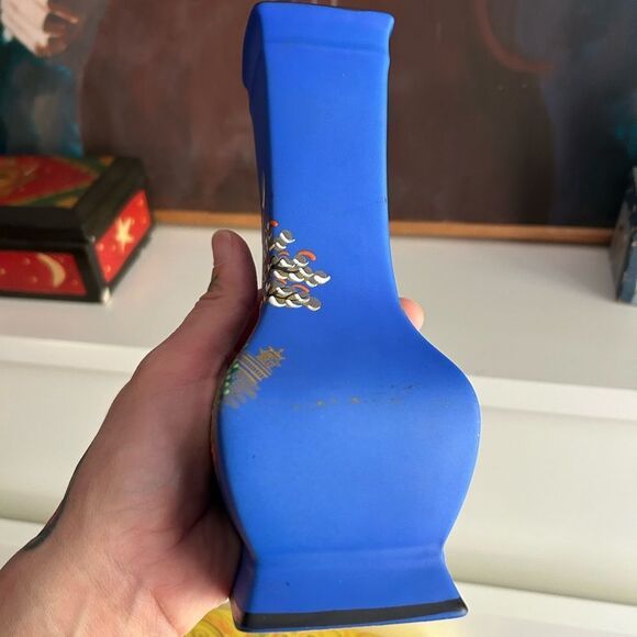 Blue Decorative Vase with Asian Art Design - Picture 9 of 15